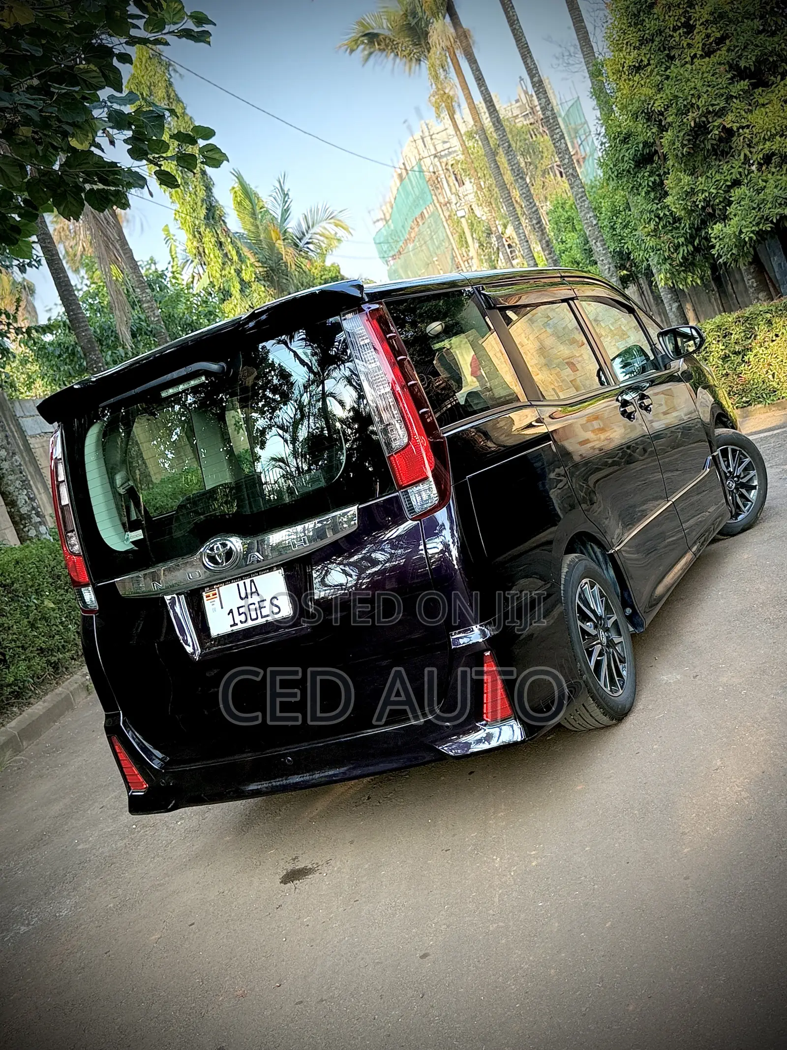 Toyota Noah 2016 Maroon