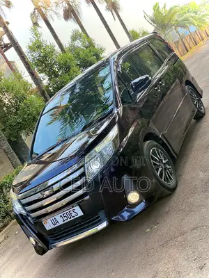 Toyota Noah 2016 Maroon