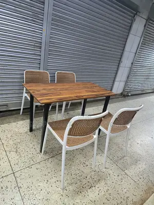 Bar Hotel Restaurant Garden Plastic Table and Chairs