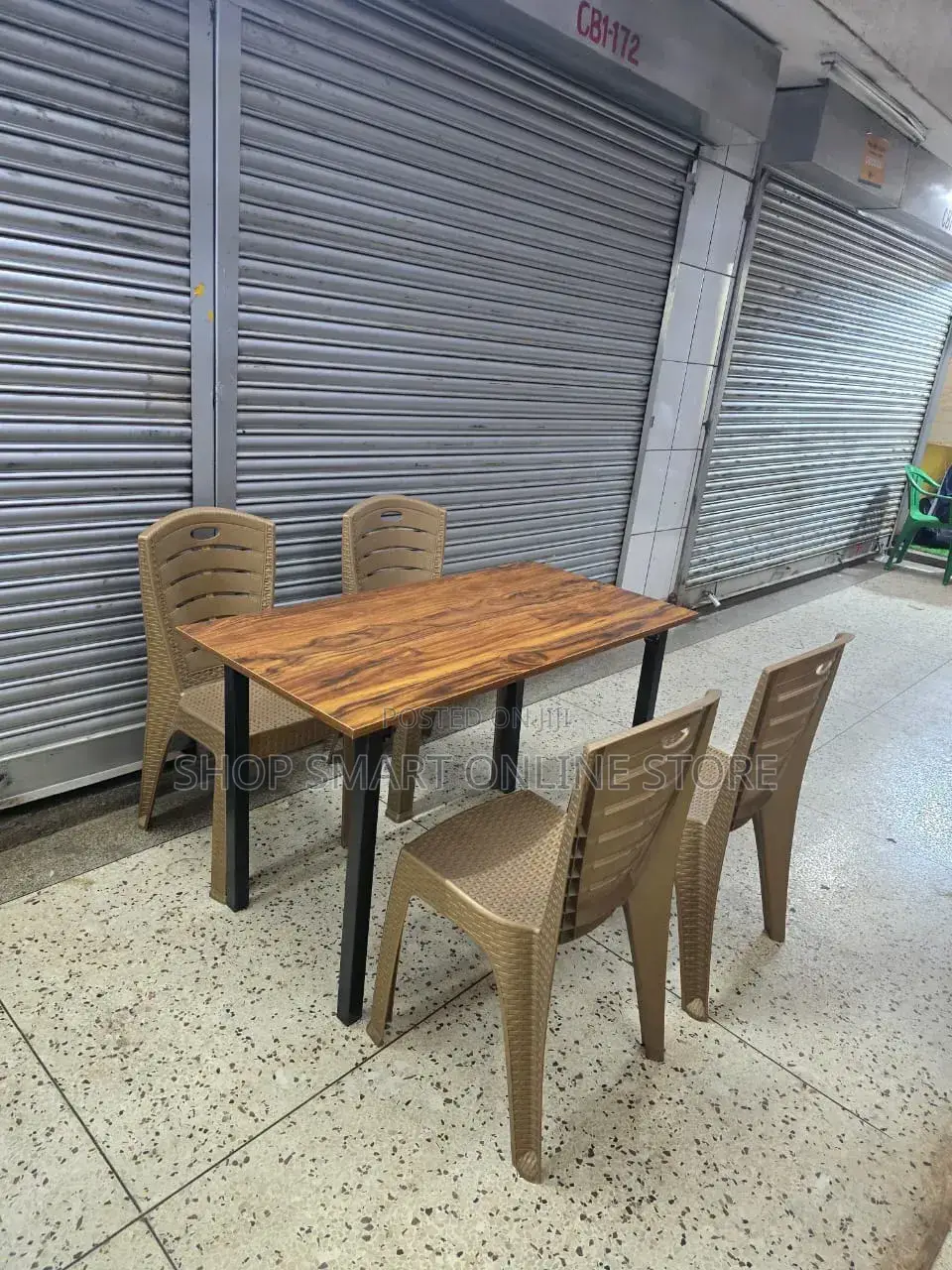 Bar and Restaurant Plastic Table and Chairs
