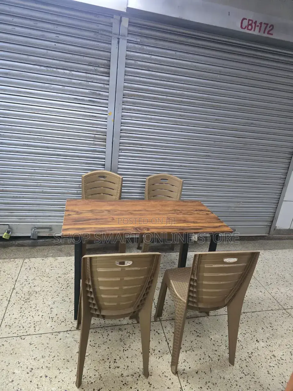 Bar and Restaurant Plastic Table and Chairs