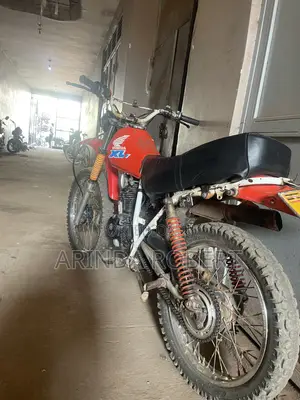 Honda XL 125 1985 Red