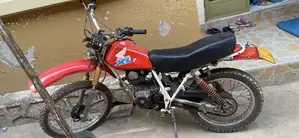 Honda XL 125 1985 Red