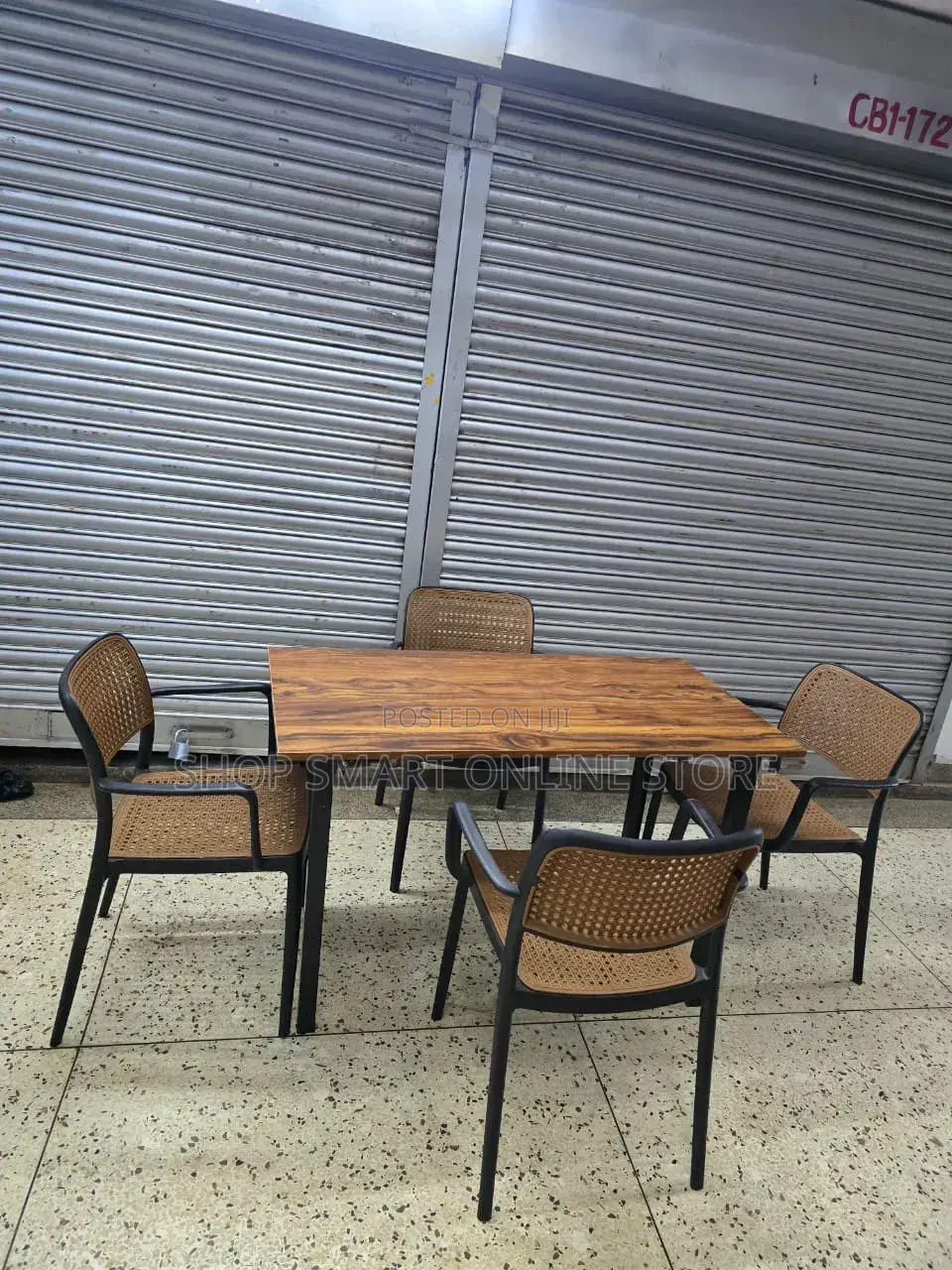 Center Stand Dining Table and Chairs