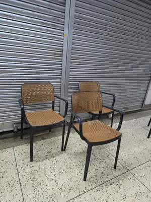 Comredy Plastic Chairs Plastic Chairs