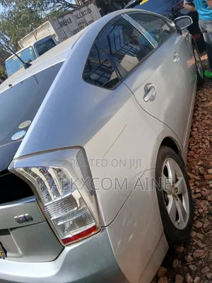 Toyota Prius 2015 Silver