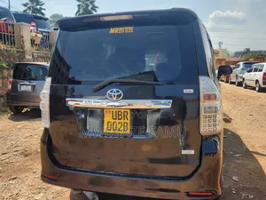 Toyota Noah 2011 Black