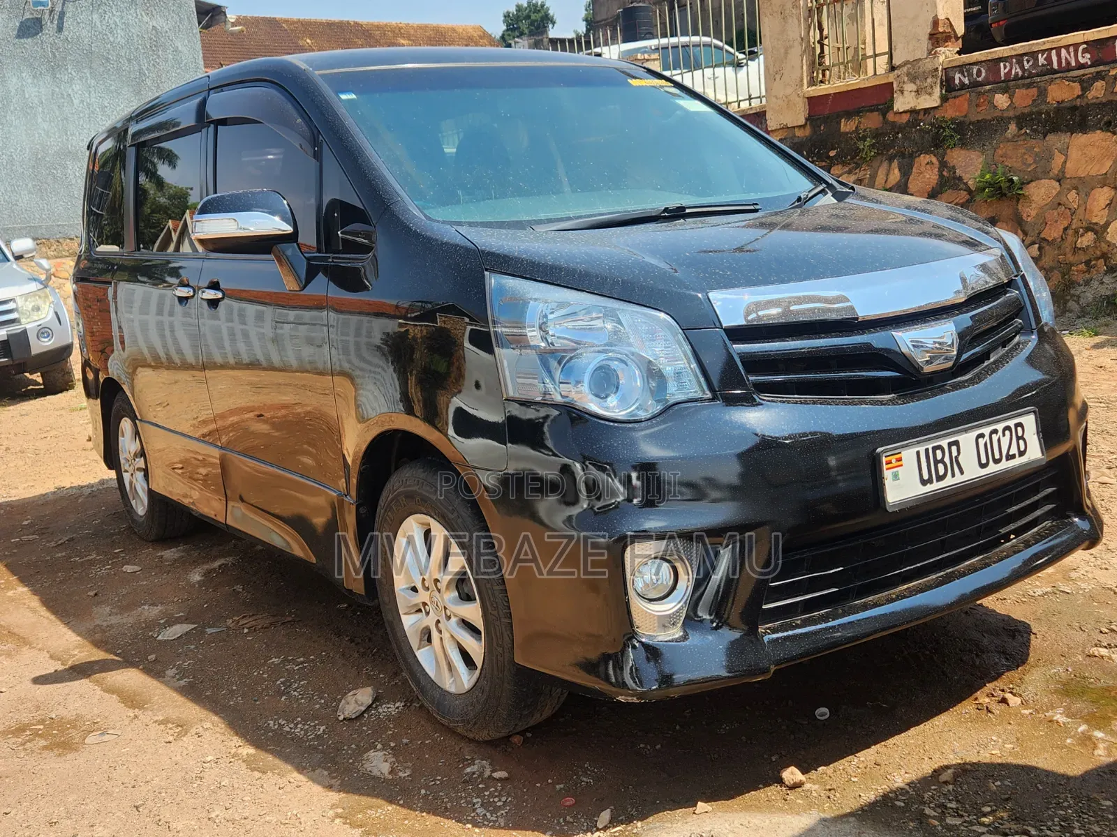 Toyota Noah 2011 Black