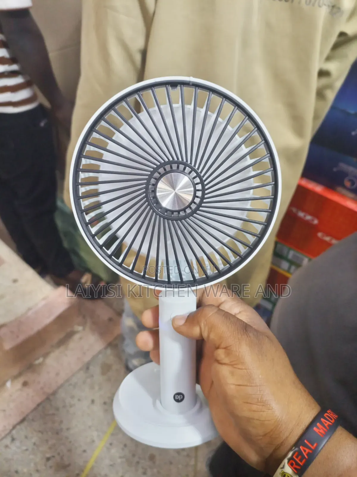 Dp Portable High Quality Desktop Rechargeable Handheld Fan Dp-7640