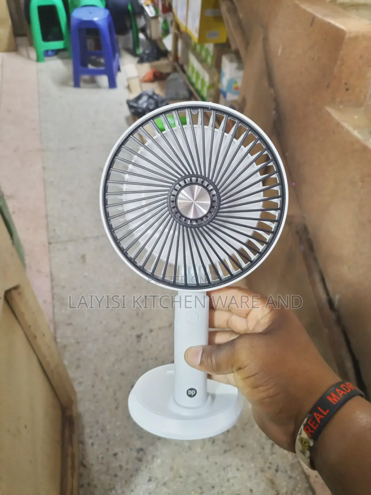 Dp Portable High Quality Desktop Rechargeable Handheld Fan Dp-7640