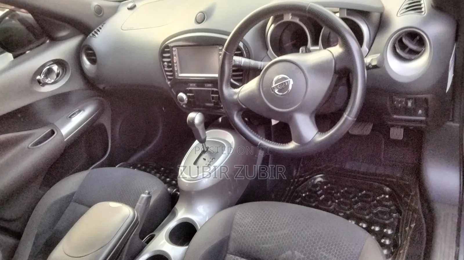 Nissan Juke 2011 Gray