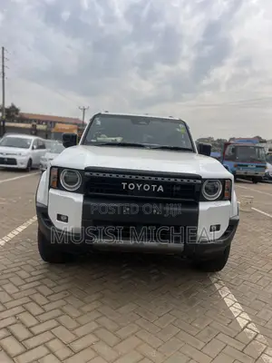 Toyota Land Cruiser Prado 2.8 2024 White