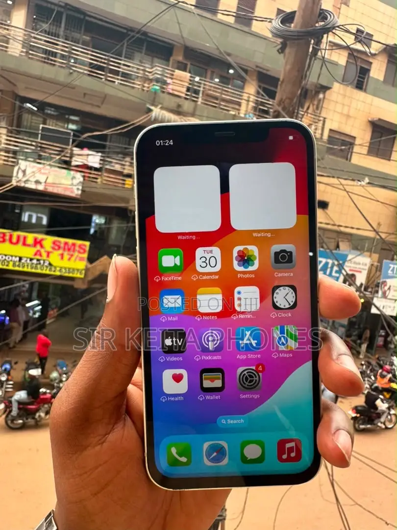 Apple iPhone 12 64 GB Yellow