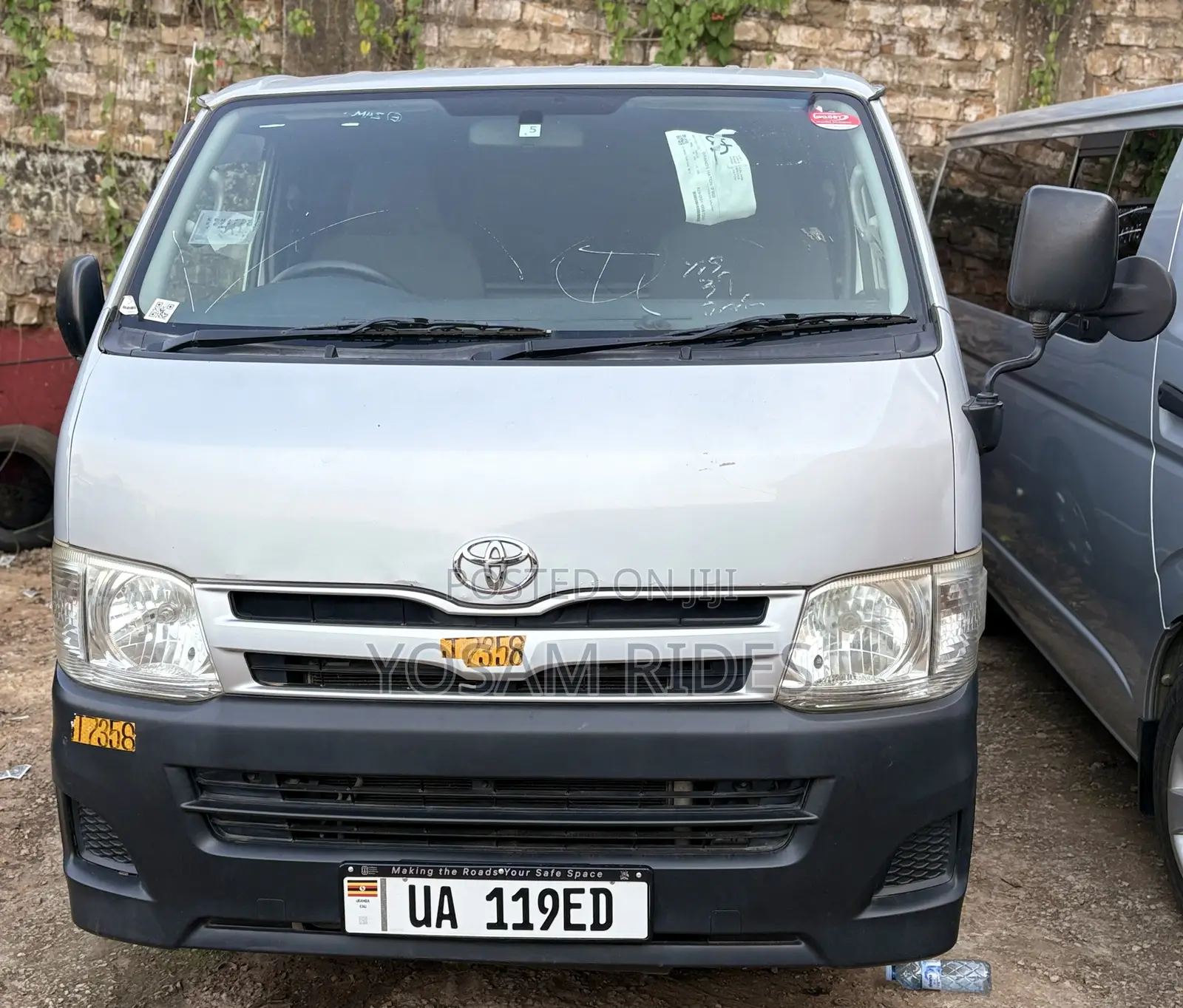 Toyota HiAce 2012 Beige