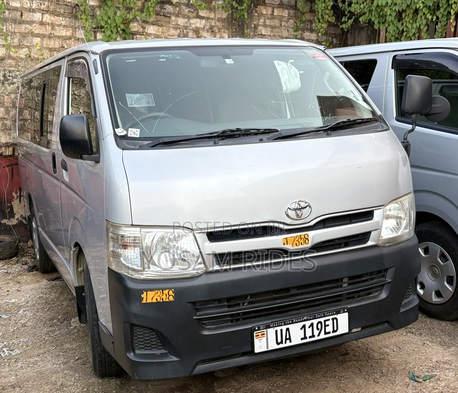 Toyota HiAce 2012 Beige