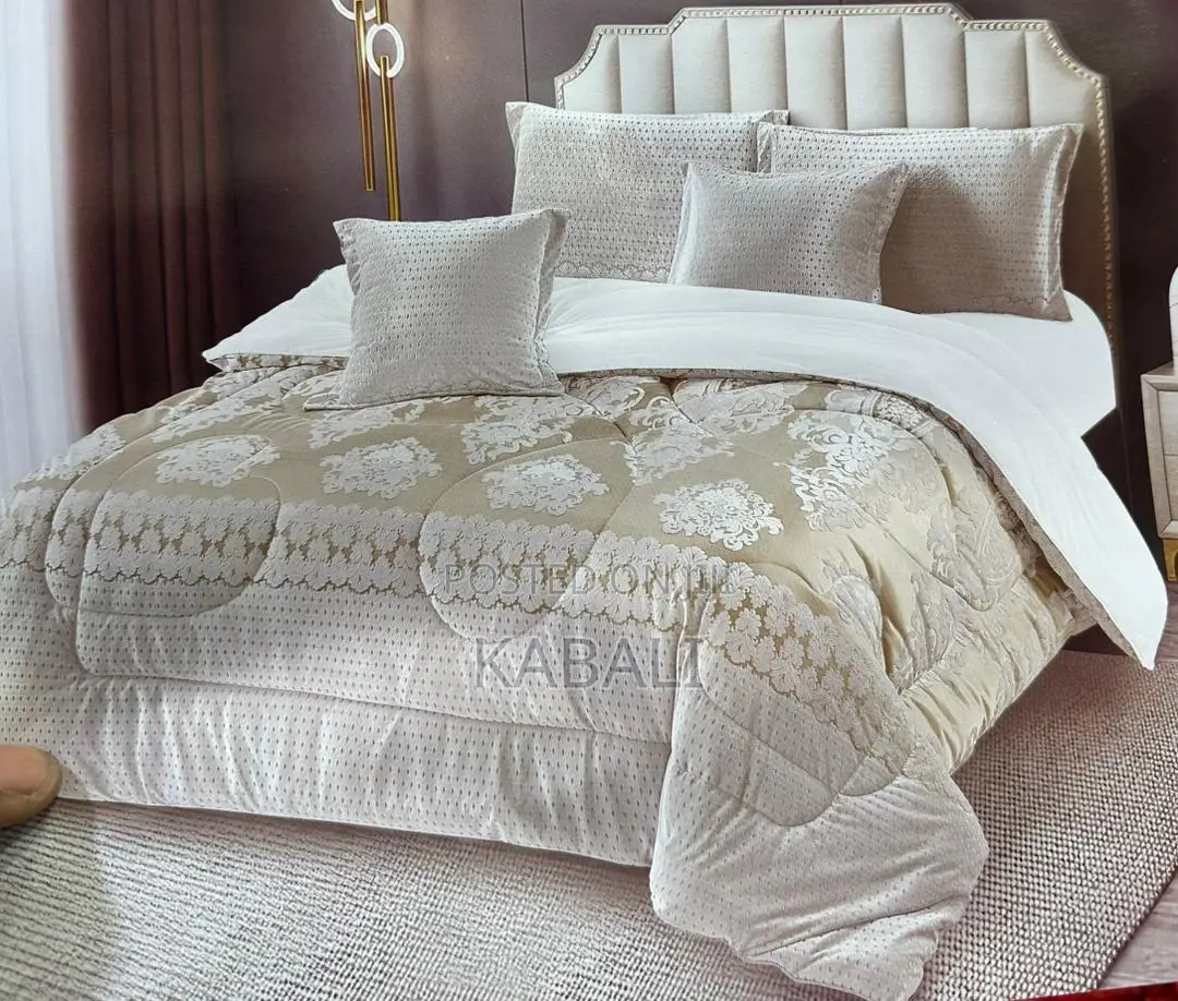 Bedcarver of Six PCS