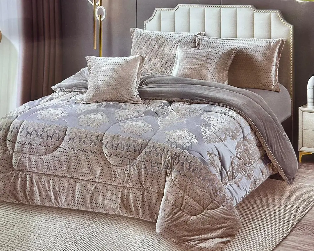 Bedcarver of Six PCS