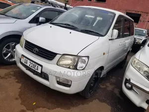 Toyota Noah 2001 White