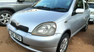 Toyota Vitz 2004 Silver