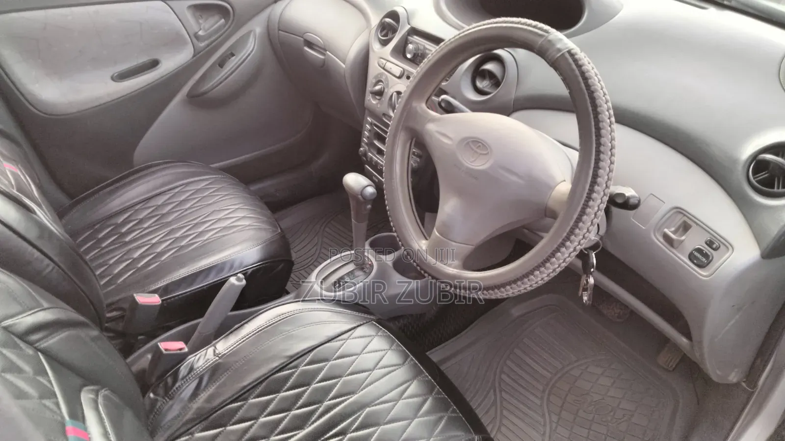 Toyota Vitz 2004 Silver