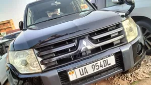 Mitsubishi Pajero 2011 Black