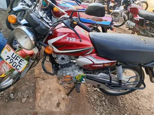 TVS HLX 125 2022 Red