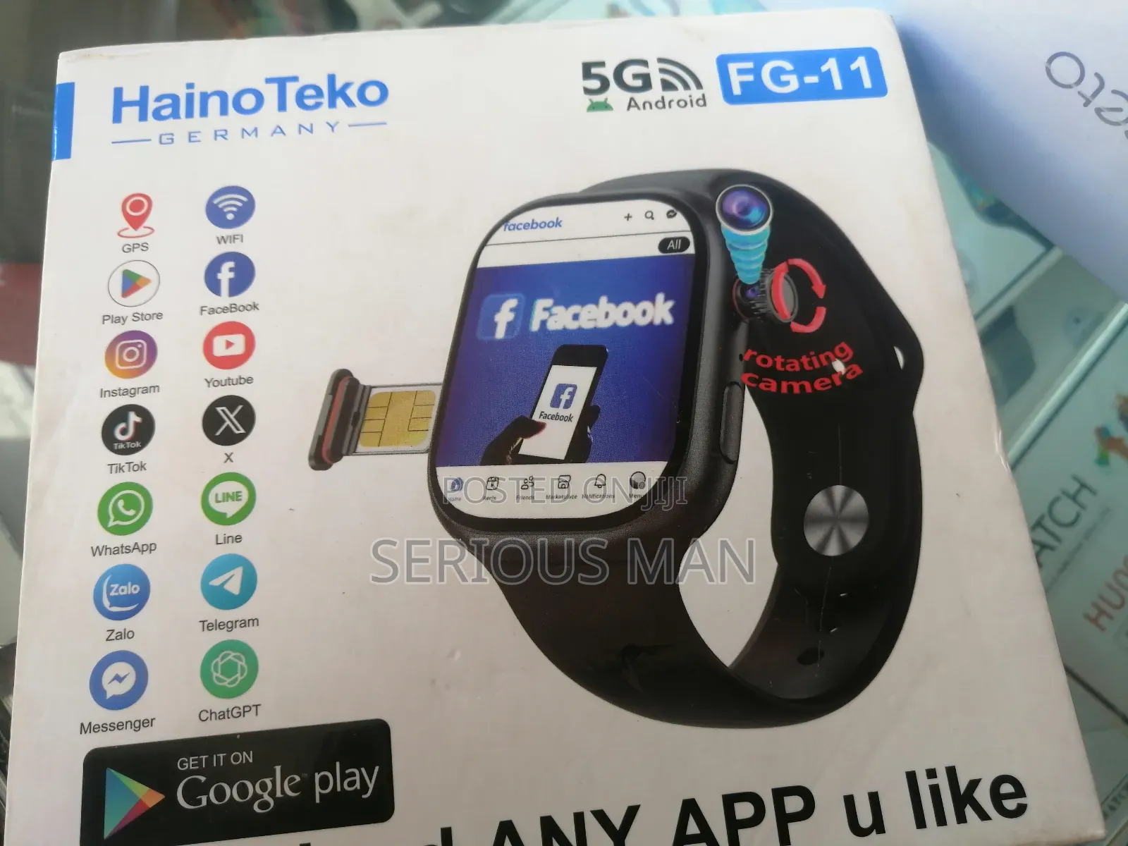 Smartwatch Featuring a Rotating Camera and a Dedicated Sim Card Slot.
