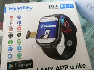 Smartwatch Featuring a Rotating Camera and a Dedicated Sim Card Slot.