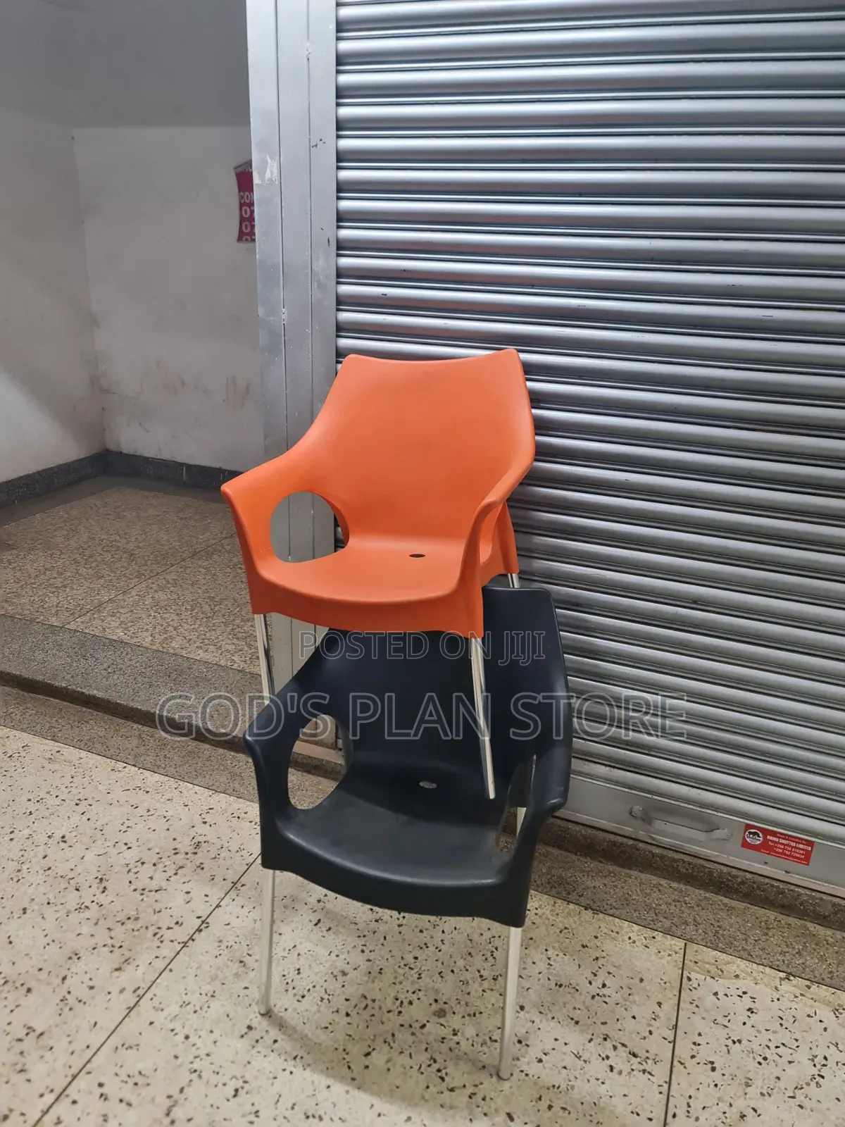 Siliver Stands (Legs) Plastic Chairs Plastic Chairs