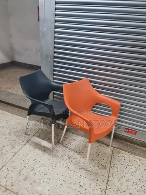 Siliver Stands (Legs) Plastic Chairs Plastic Chairs