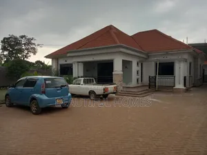 Furnished 4bdrm Bungalow in Kira for sale