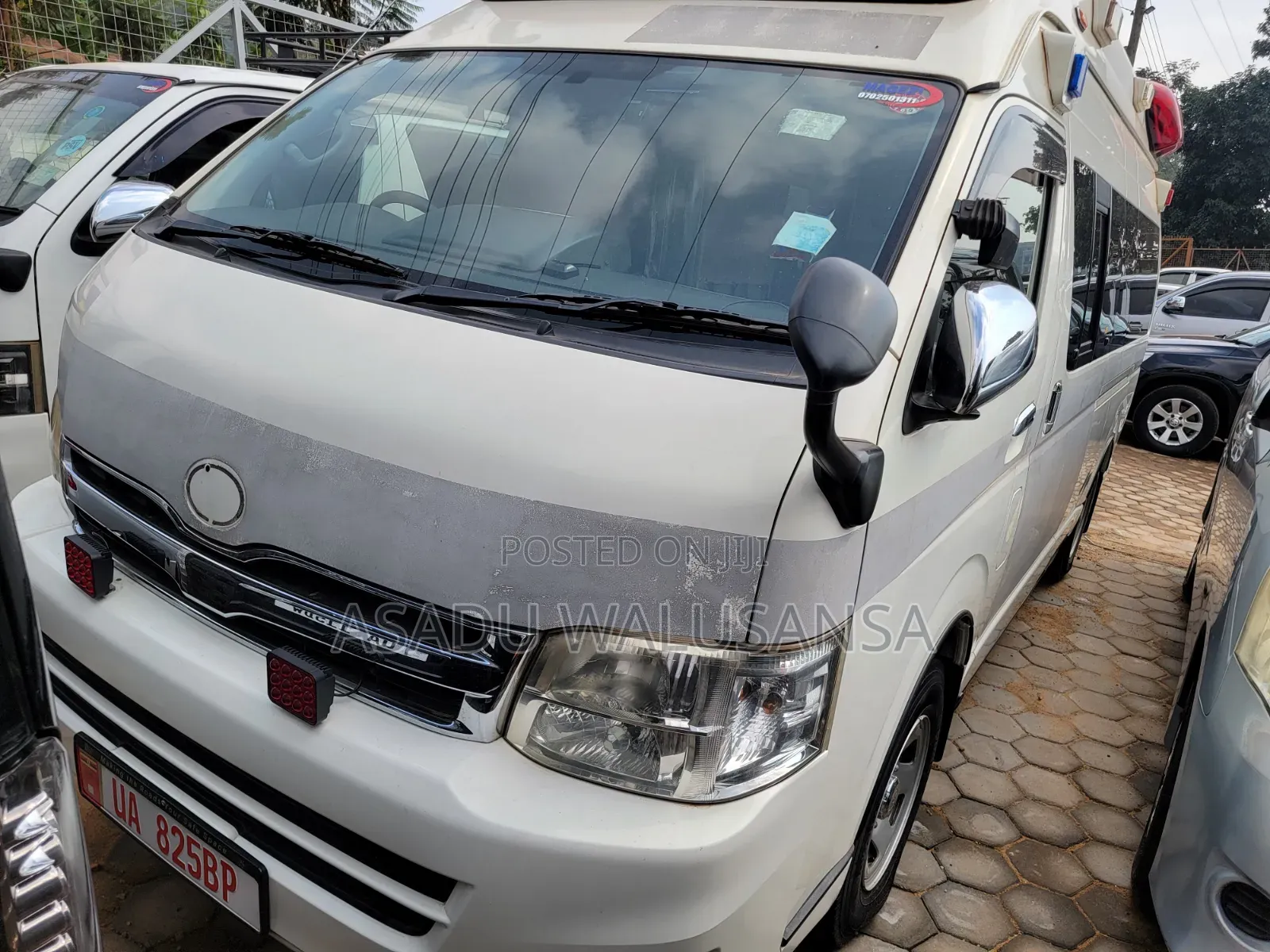 Toyota HiAce 2013 White