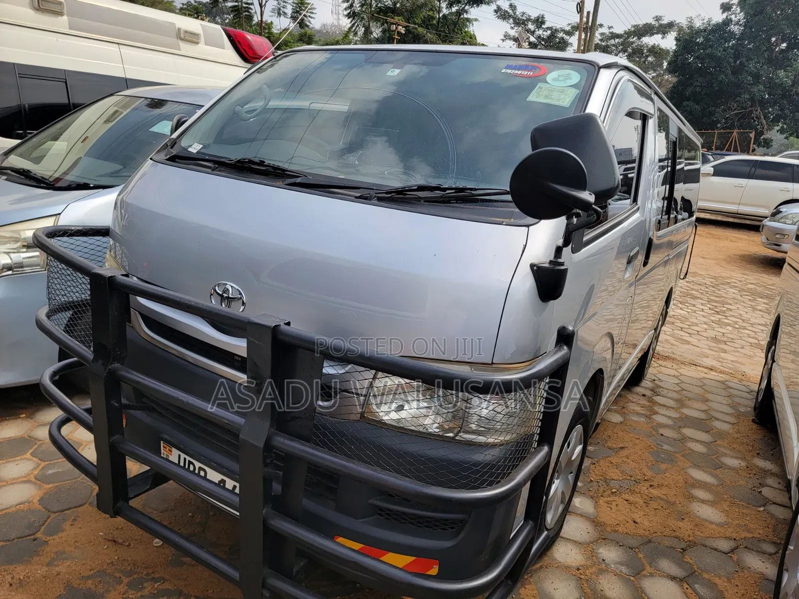 Toyota HiAce 2012 Silver