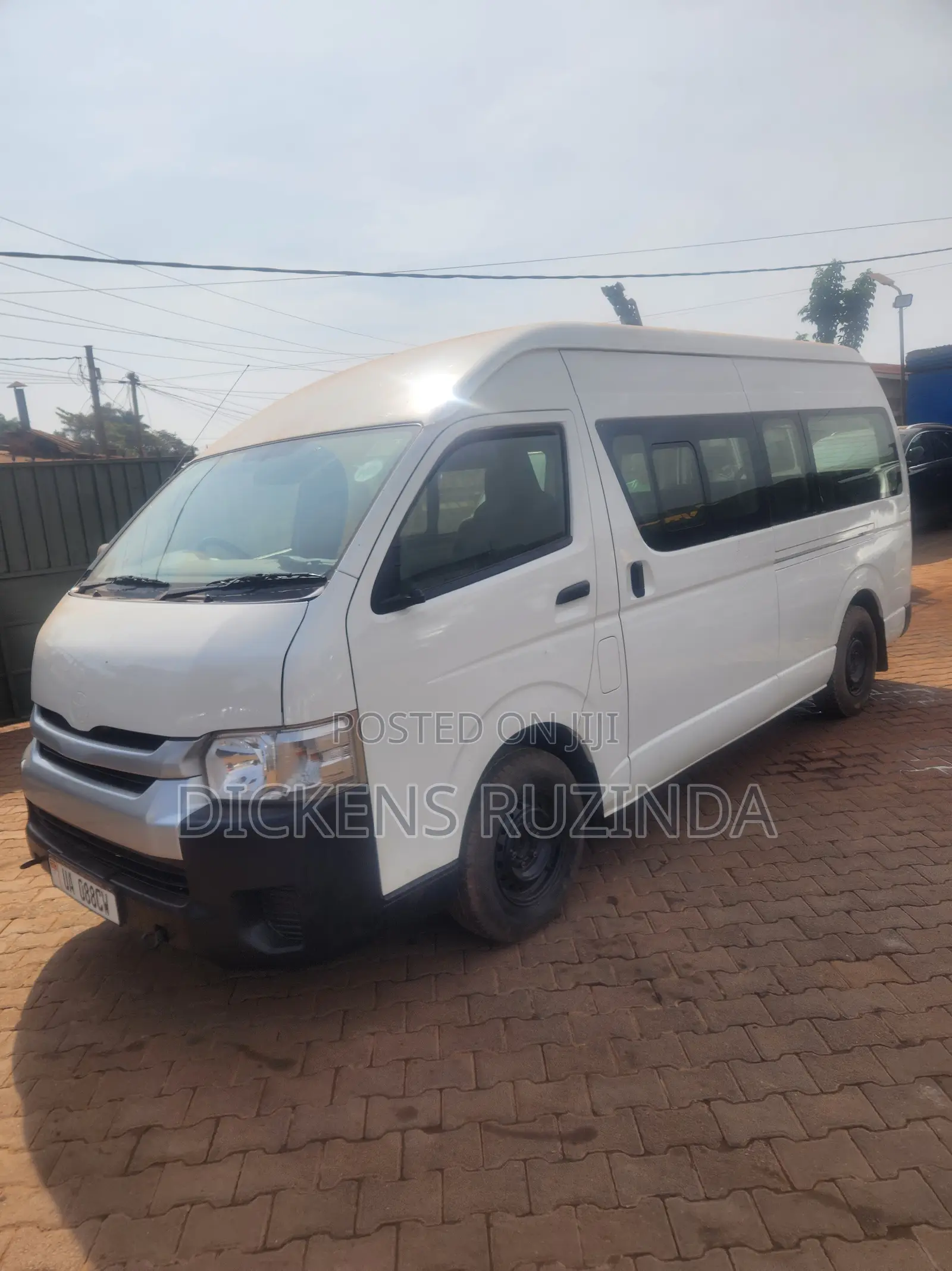 Toyota HiAce 2019 White
