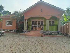 3bdrm Bungalow in Seeta-Namuganga for sale