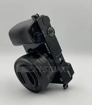 Sony Alpha A6000 Mirrorless Digital Camera 24.3mp 16-50mm Zoom Lens