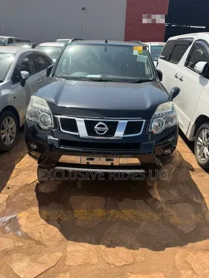 Nissan X-Trail 2.0 Petrol FWD 2013 Black