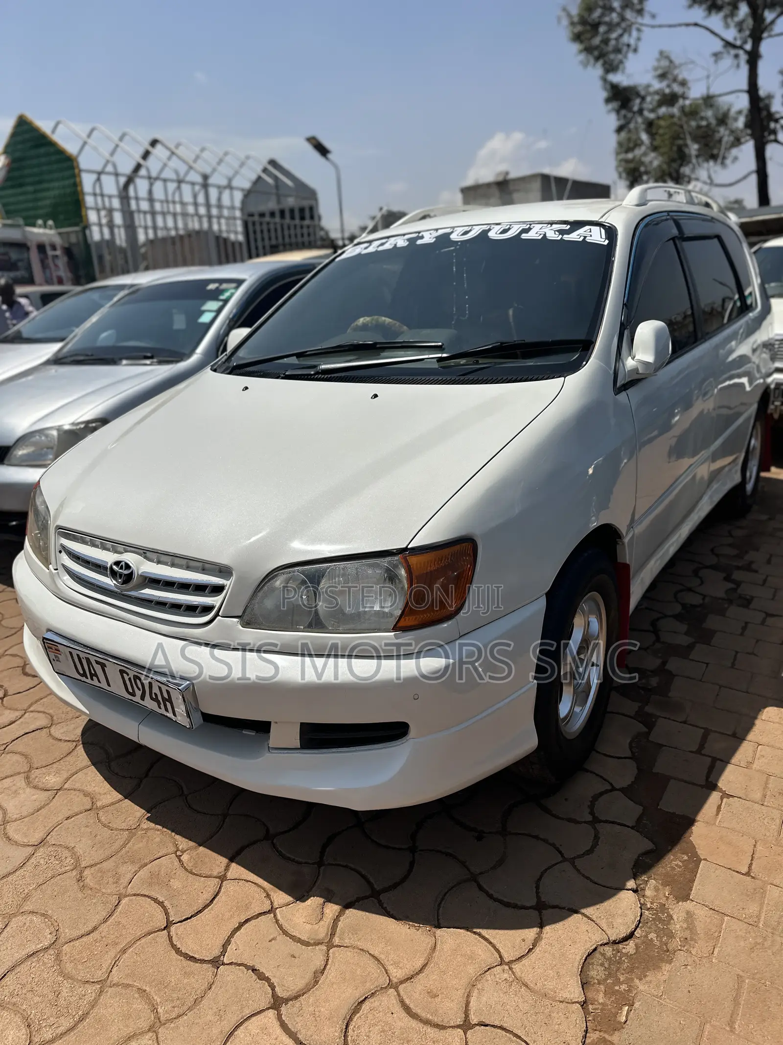 Toyota Ipsum 2004 White