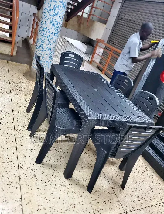 6_seat Dinning Set Plastic Chairs and Table