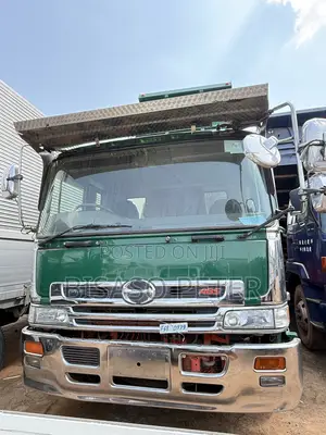 Isuzu Dumper