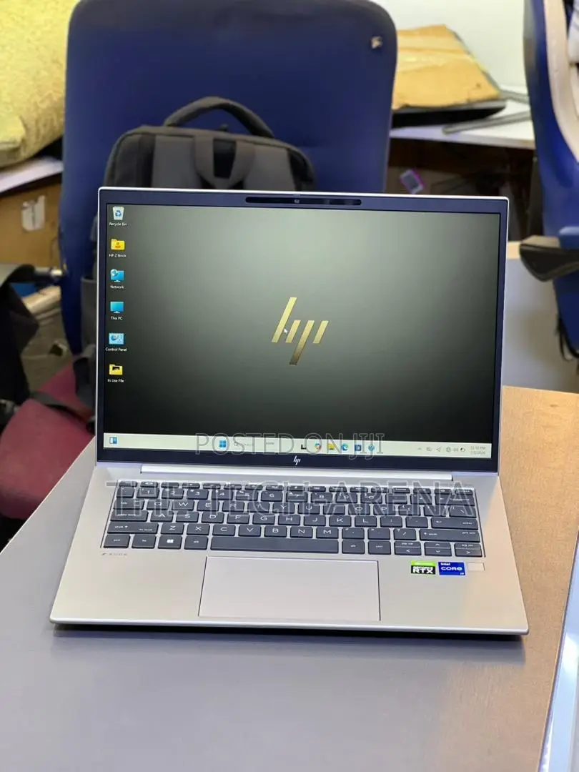 New Laptop HP ZBook Firefly 14 G10 32GB Intel Core i7 SSD 1T