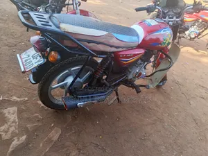 Bajaj CT 125X 2022 Red