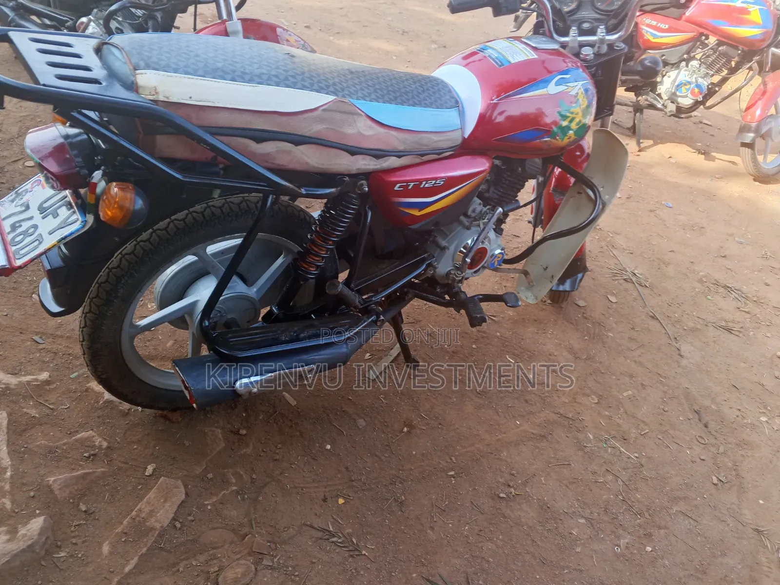 Bajaj CT 125X 2022 Red
