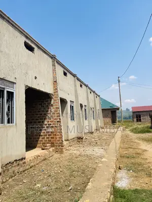 5bdrm House in Gayaza Estate, Busukuma for sale