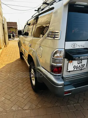 Toyota Land Cruiser Prado 2005 Silver