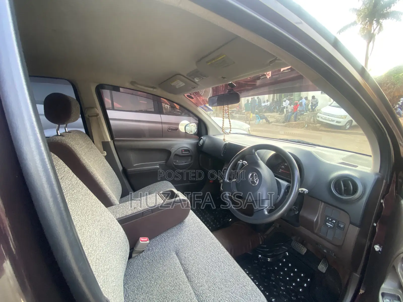 Toyota Passo 2014 Maroon