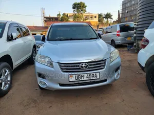 Toyota Vanguard 2011 Silver
