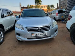 Toyota Vanguard 2011 Silver
