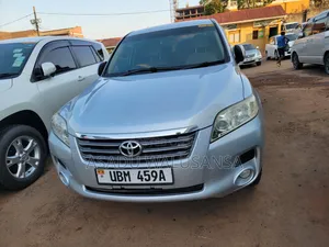 Toyota Vanguard 2011 Silver