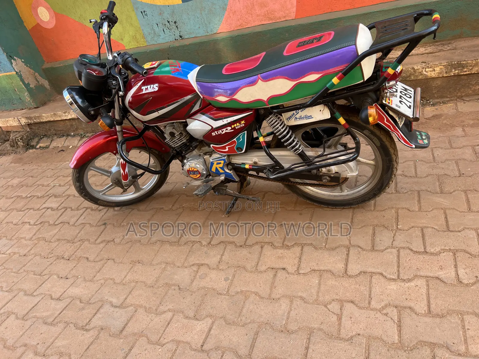 TVS HLX 125 2024 Red